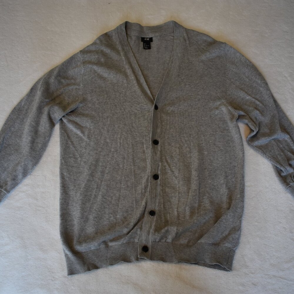 H&M Men's 100% Cotton , 3/4 Sleeve, Grey V-Neck Cardigan